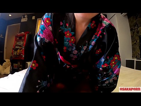 ❤️ Ung cosplay tjej älskar sex till orgasm med en spruta i en hästskötare och en avsugning. Asiatisk tjej med hårig fitta och vackra bröst i traditionell japansk dräkt i amatörvideo som visar onani med knullleksaker. Sakura 3 OSAKAPORN. ❤ Högkvalitativ porr at sv.dewporn.ru