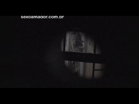 ❤️ Blondie blir hemligt videofilmad av en voyeur från grannskapet gömd bakom ihåliga tegelstenar ❤ Högkvalitativ porr at sv.dewporn.ru